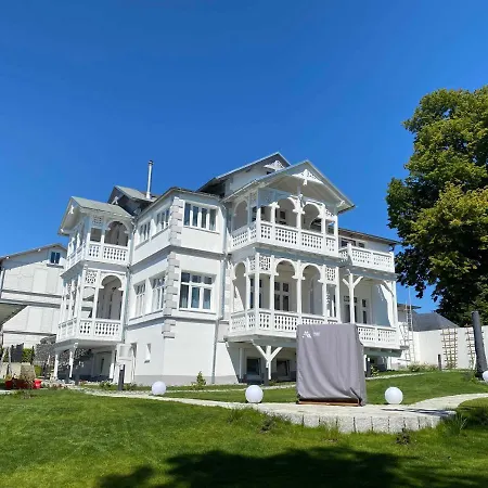 Villa Jenny - Ferienappartement 1 Mit Meerblick Sassnitz Zewnętrze zdjęcie
