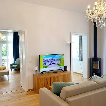 Villa Jenny - Ferienappartement 1 Mit Meerblick Sassnitz Zewnętrze zdjęcie