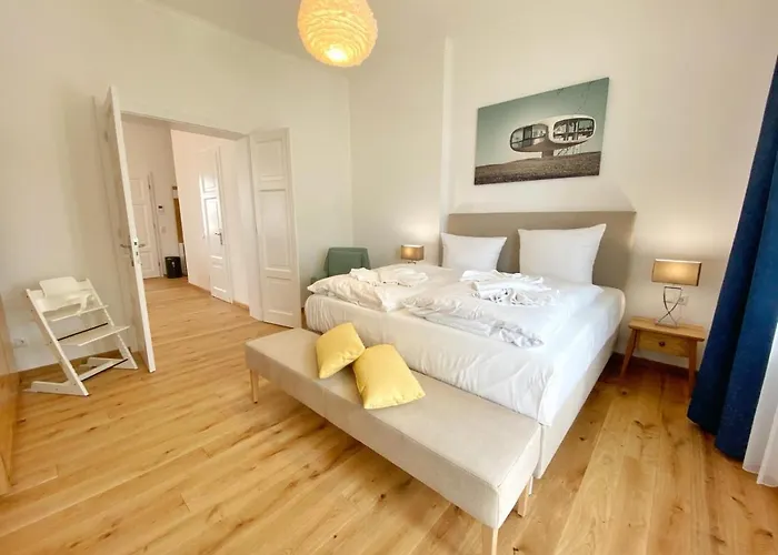 Villa Jenny - Ferienappartement 1 mit Meerblick